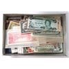 Image 2 : World Wide Collection of Issued Banknotes