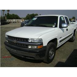 2001 CHEVROLET Z71 SILVERADO 1500 4X4 EXTENDED CAB PICKUP, s/n: 2GCEK19T211391550