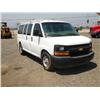 Image 2 : 2004 CHEVROLET 1500 EXPRESS PASSENGER VAN, s/n: 1GNFG15T941188569