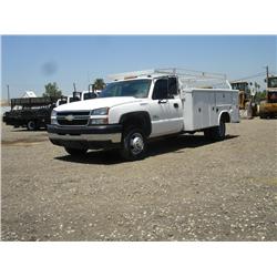 2006 CHEVROLET 3500 S/A UTILITY TRUCK, s/n: 1GBJC34D06E144867