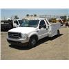 Image 1 : 2002 FORD F350 XL SUPER DUTY S/A UTILITY TRUCK, s/n: 1FDWF36F92ED68975