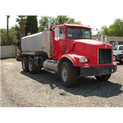 1990 KENWORTH T450 4,000 GALLON T/A WATER TRUCK, s/n: 1NKBL59X0LJ556853