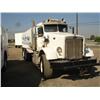 Image 2 : 1972 PETERBILT 4000 GALLON WATER TRUCK, s/n: 45308P