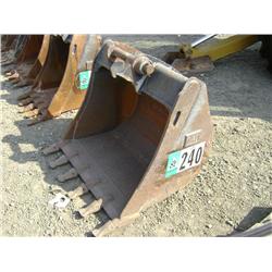 CATERPILLAR 34in BACKHOE BUCKET, s/n: N/A