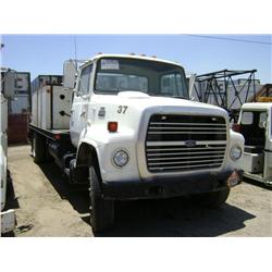1982 FORD 7000 S/A FUEL & LUBE TRUCK, s/n: 1FDNR70U5CVA39550