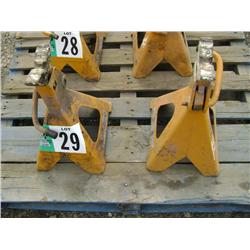 (2) JACK SAFETY STANDS