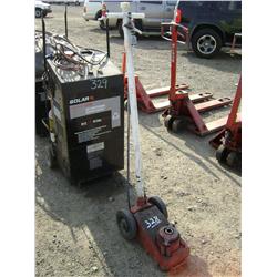 AIR / HYDRAULIC BOLT JACK