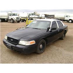 2002 FORD CROWN VICTORIA 4 DOOR SEDAN, s/n: 2FAFP71W32X122167