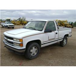 1996 CHEVROLET SILVERADO 1500 4X4 PICKUP TRUCK, s/n: 1GCEK14MOTZ143971