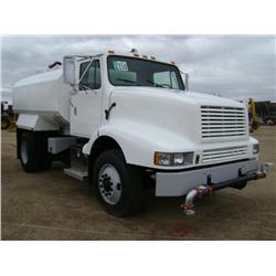 1989 INTERNATIONAL 8300 S/A 2,600 GALLON WATER TRUCK, s/n: 1HSJXAXNXKH669265
