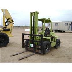 CLARK IT40 4,000lb FORKLIFT, s/n: IT402520569