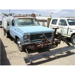 CHEVROLET CUSTOM DELUXE 30 S/A FLATBED TRUCK, s/n: CCL339ZH4495