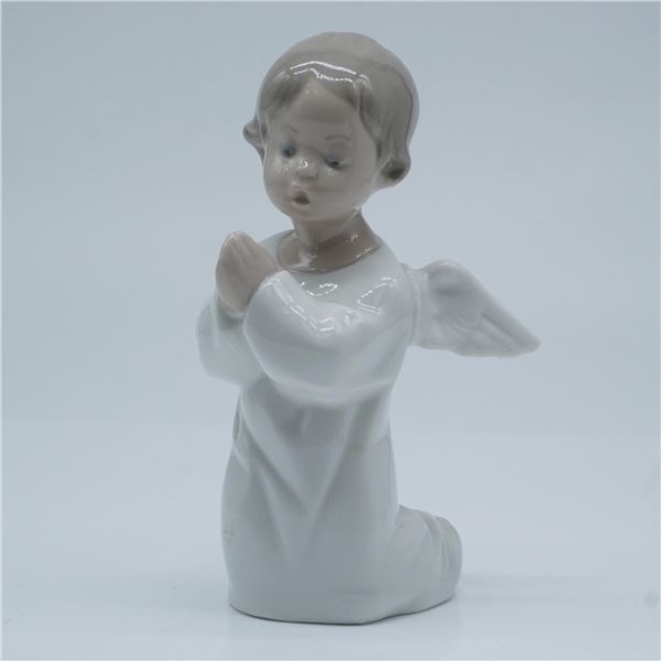 Lladro Porcelain Figurine, Angel Praying 1004538