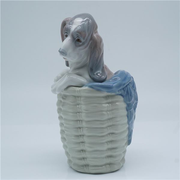 Lladro Porcelain Figurine, Dog in Basket 1001128