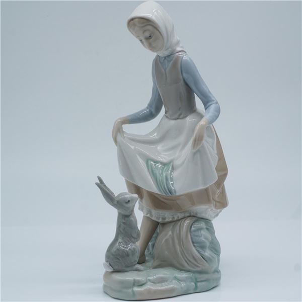 Lladro Porcelain Figurine, Rabbit's Food 4826