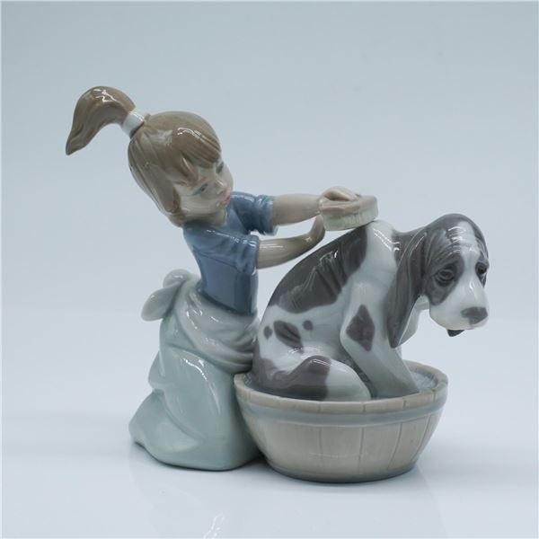 Lladro Porcelain Figurine, Bashful Bather 1005455