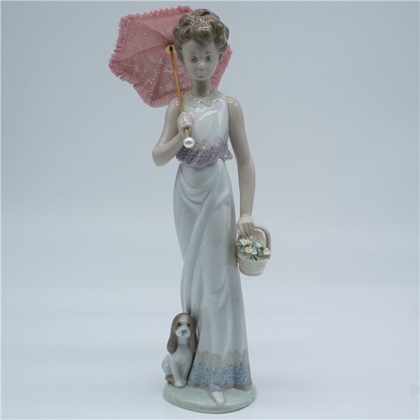 Lladro Porcelain Figurine, Garden Classic 1007617
