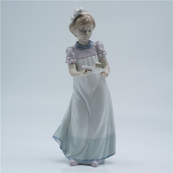 Lladro Signed Porcelain Figurine, Happy Birthday 1005429