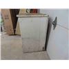 Image 2 : Vintage Painted Wood Cabinet 23x19x29"