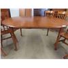 Image 2 : Maple Table 29" x 42" x 63" , 6 Chairs & 2 