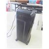 Image 3 : Staples Paper Shredder