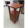 Image 2 : Stand 34'' x 16'' x 16'' 