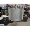 Image 2 : Modern Floor Lamp 
