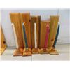 Image 3 : 18 wall mount candle holders with candles 