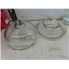 Image 2 : large glass serving tray, 14 silver glass ornaments, 