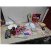 Image 1 : gift bags, disposable plates, cutlery, cups, napkins,