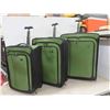 Image 1 : 3 piece soft sided luggage set 