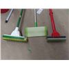 Image 2 : mops, swiffer and 2 pails 