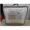 Image 2 : NOS mattress cover double and comforter 