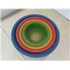 Image 2 : 4 PC pyrex nesting bow set, moka press cheese 