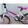 Image 3 : girls bicyle 16" pedal missing 