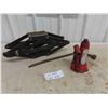 Image 1 : scissor jack and bottle jack 