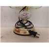 Image 2 : 2 Tiffany Style Lamps 15'' Tall 