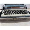 Image 2 : Smith Corona Electra 220 Type Writer
