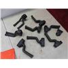 Image 8 : Animal Clipper, Carpet Gripper Tape, Guitar Hangers, 