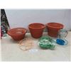 Image 1 : New Garden Hose, 3 Terra Cotta Pots, New Bird Feeder 