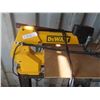 Image 2 : Dewalt DW788 20'' Scroll Saw on Stand 