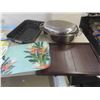 Image 2 : Cookware, Trays, Canisters 