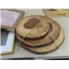 Image 2 : Pictures, Wood Organizer, Edge Wood 