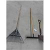 Image 2 : 5 Hand Yard Tools: Spade, Shovels, Edger, 2 Rakes 
