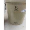 Image 2 : Medalta 5 Gallon Crock , Cream Can 