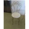 Image 2 : 2 Vanity Chairs 