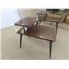 Image 2 : 2 MCM End Tables 21'' x 24'' x 16'' 
