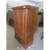 Image 2 : Armour Cabinet 69'' x 46'' x 22'' 