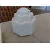 Image 2 : Vintage Lamp Shade, Picture Frame 19'' x 11'' & More 
