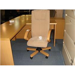 Beige Cloth Executive Highback Gaslift Chair